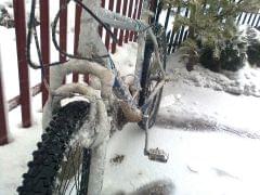 snieg na ziomowce (rowerze):D