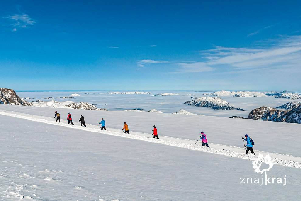 narciarze-na-biegowkach-na-lodowcu-dachstein-ramsau-2016-szymon-nitka-1067.jpg.bd3764b9e7535a9254616878930d709a.jpg